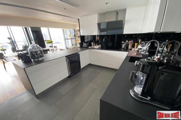 1 Bed, 1 Bath, ApartmentFor Sale, Silom, Bangkok