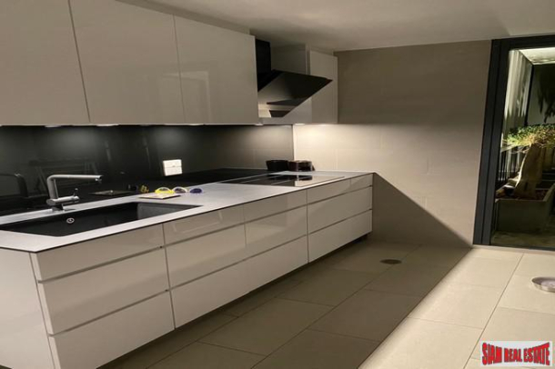 1 Bed, 1 Bath, ApartmentFor Sale, Silom, Bangkok