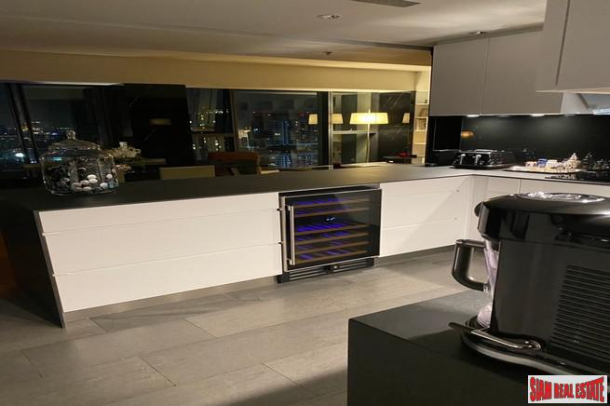 1 Bed, 1 Bath, ApartmentFor Sale, Silom, Bangkok