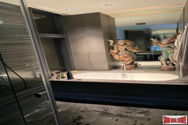 1 Bed, 1 Bath, ApartmentFor Sale, Silom, Bangkok