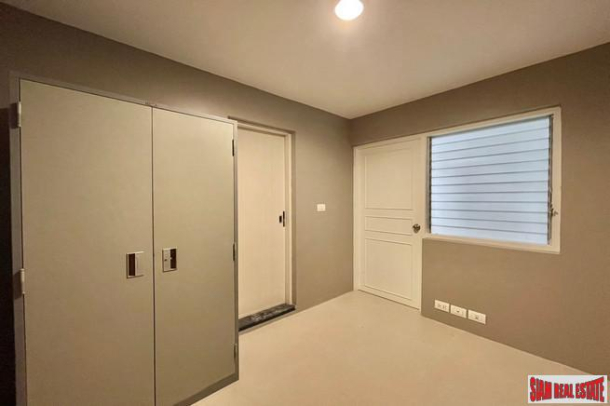 3 Bed, 3 Bath, ApartmentFor Sale, Saphan Tak Sin, Bangkok 3 Bed, 3 Bath, ApartmentFor Sale, Saphan Tak Sin, Bangkok