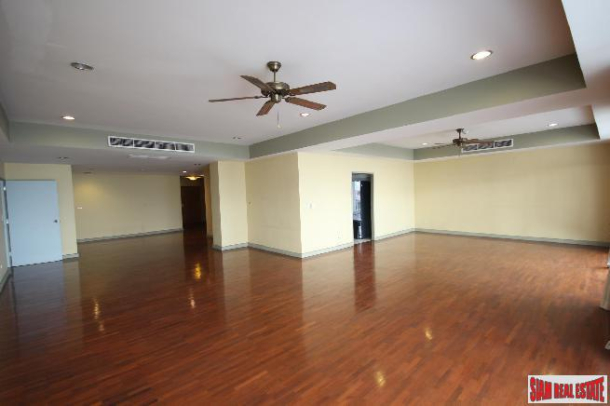 3 Bed, 3 Bath, ApartmentFor Sale, Ekkamai, Bangkok