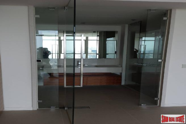 1 Bed, 1 Bath, ApartmentFor Sale, Saphan Tak Sin, Bangkok