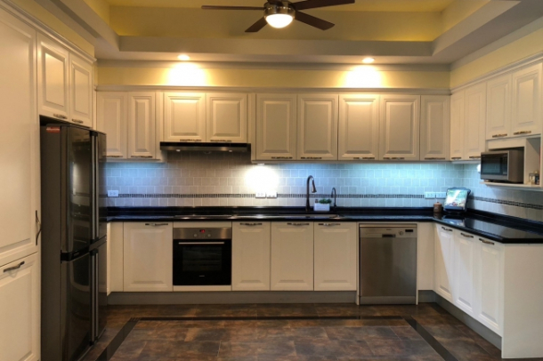 3 Bed, 5 Bath, HouseFor Sale, East Pattaya, Chonburi 3 Bed, 5 Bath, HouseFor Sale, East Pattaya, Chonburi