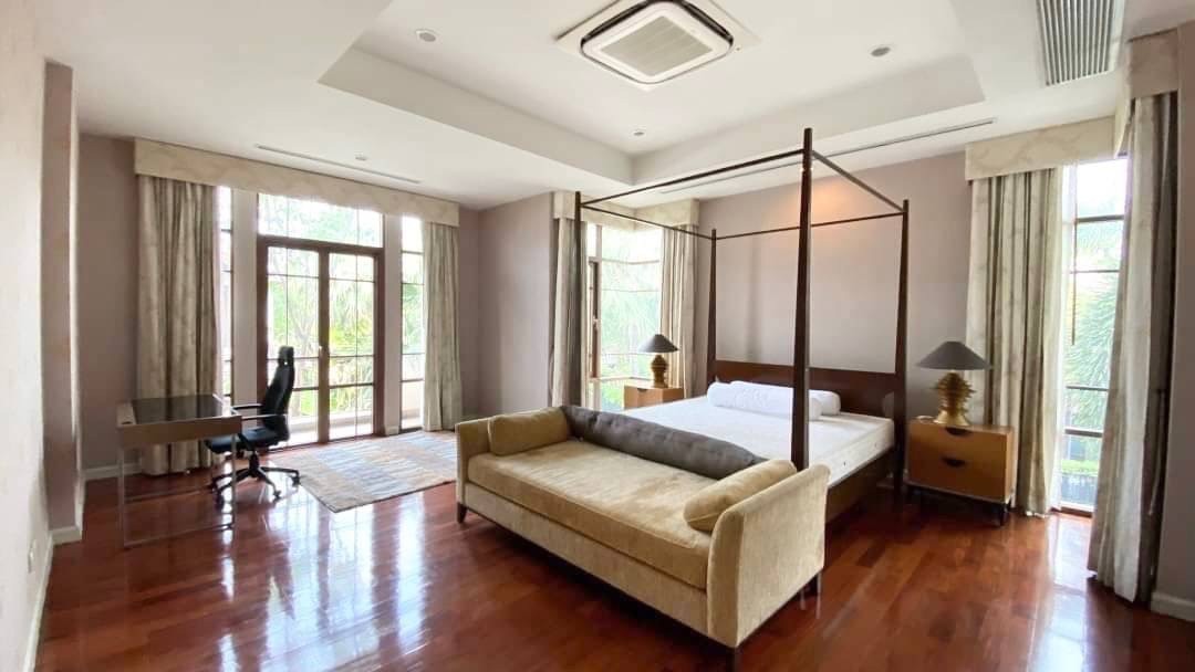 4 Bed, 5 Bath, HouseFor Sale, Phra Khanong, Bangkok 4 Bed, 5 Bath, HouseFor Sale, Phra Khanong, Bangkok
