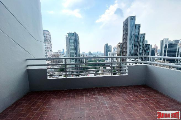 3 Bed, 2 Bath, ApartmentFor Sale, Phrom Phong, Bangkok