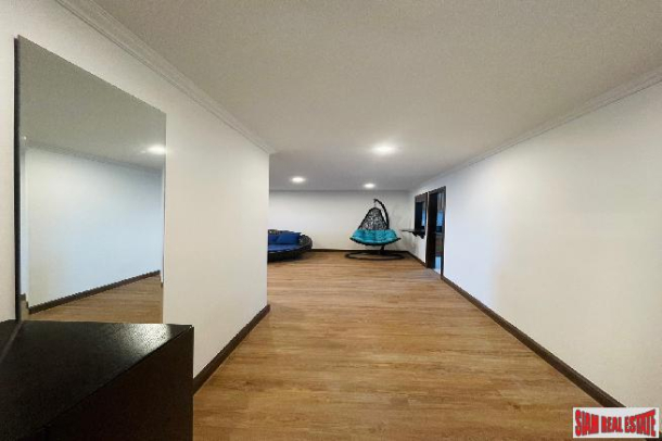 3 Bed, 2 Bath, ApartmentFor Sale, Phrom Phong, Bangkok