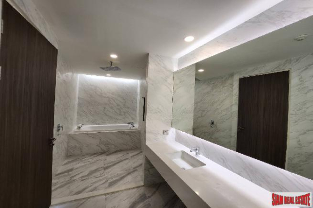 2 Bed, 2 Bath, ApartmentFor Sale, Phra Khanong, Bangkok