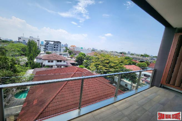 2 Bed, 2 Bath, ApartmentFor Sale, Phra Khanong, Bangkok