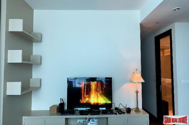 2 Bed, 1 Bath, ApartmentFor Sale, Phloen Chit, Bangkok