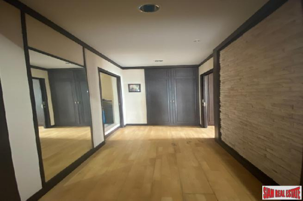 2 Bed, 2 Bath, ApartmentFor Sale, Krung Thonburi, Bangkok