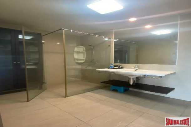 2 Bed, 2 Bath, ApartmentFor Sale, Krung Thonburi, Bangkok