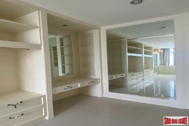 2 Bed, 2 Bath, ApartmentFor Sale, Krung Thonburi, Bangkok