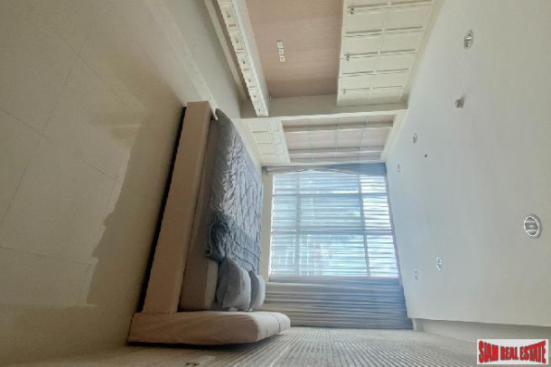 2 Bed, 2 Bath, ApartmentFor Sale, Krung Thonburi, Bangkok