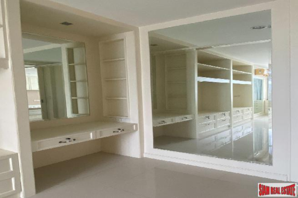 2 Bed, 2 Bath, ApartmentFor Sale, Krung Thonburi, Bangkok