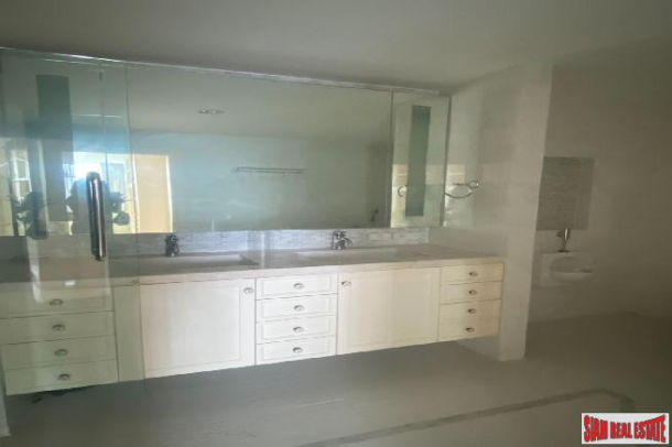 2 Bed, 2 Bath, ApartmentFor Sale, Krung Thonburi, Bangkok