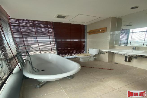 2 Bed, 2 Bath, ApartmentFor Sale, Krung Thonburi, Bangkok