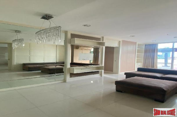 2 Bed, 2 Bath, ApartmentFor Sale, Krung Thonburi, Bangkok