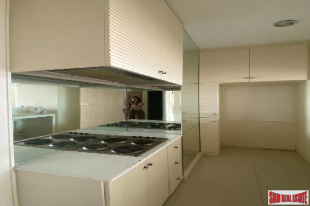 2 Bed, 2 Bath, ApartmentFor Sale, Krung Thonburi, Bangkok