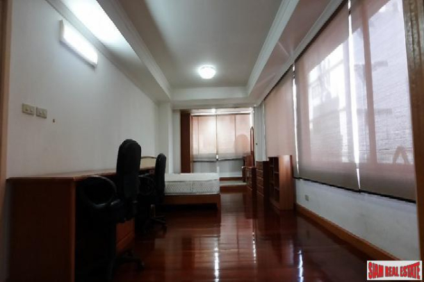 2 Bath, ApartmentFor Sale, Chong Nonsi, Bangkok