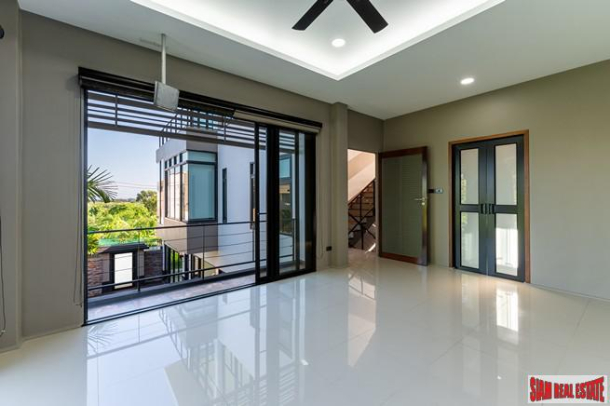 2 Bed, 3 Bath, HouseFor Sale, Rawai, Phuket 2 Bed, 3 Bath, HouseFor Sale, Rawai, Phuket