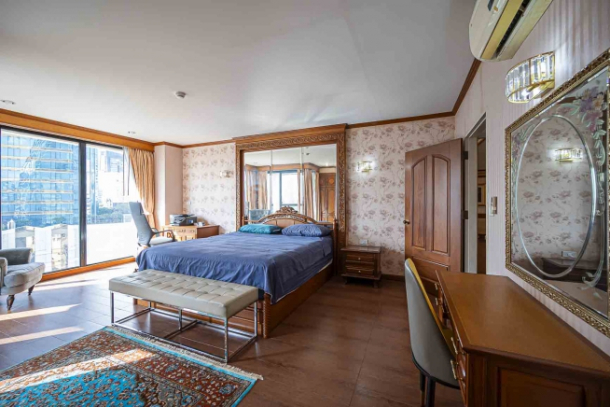 2 Bed, 2 Bath, ApartmentFor Sale, Asok, Bangkok