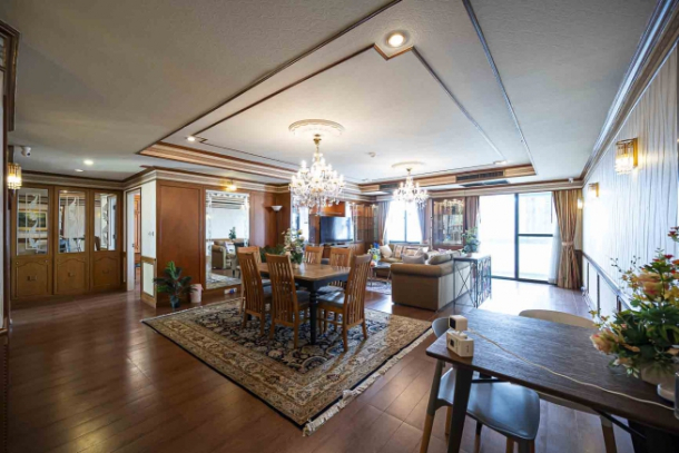 2 Bed, 2 Bath, ApartmentFor Sale, Asok, Bangkok