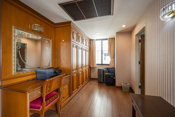 2 Bed, 2 Bath, ApartmentFor Sale, Asok, Bangkok