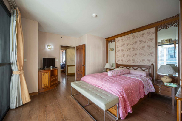 2 Bed, 2 Bath, ApartmentFor Sale, Asok, Bangkok