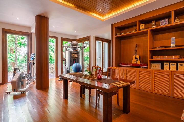 4 Bed, 5 Bath, HouseFor Sale, Surin Beach, Phuket 4 Bed, 5 Bath, HouseFor Sale, Surin Beach, Phuket