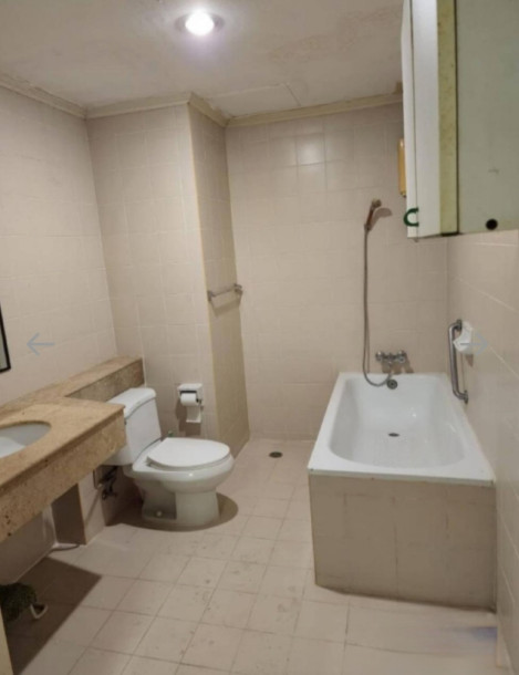 3 Bed, 2 Bath, ApartmentFor Sale, Ratchadaphisek, Bangkok