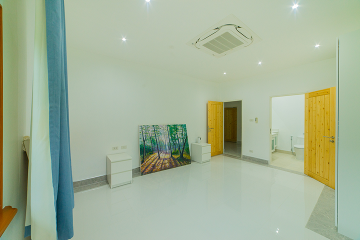 10 Bed, 12 Bath, HouseFor Sale, Nai Harn, Phuket