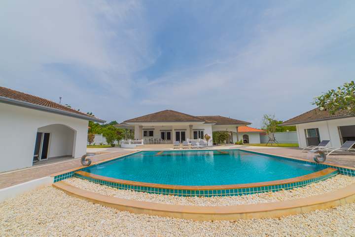 10 Bed, 12 Bath, HouseFor Sale, Nai Harn, Phuket
