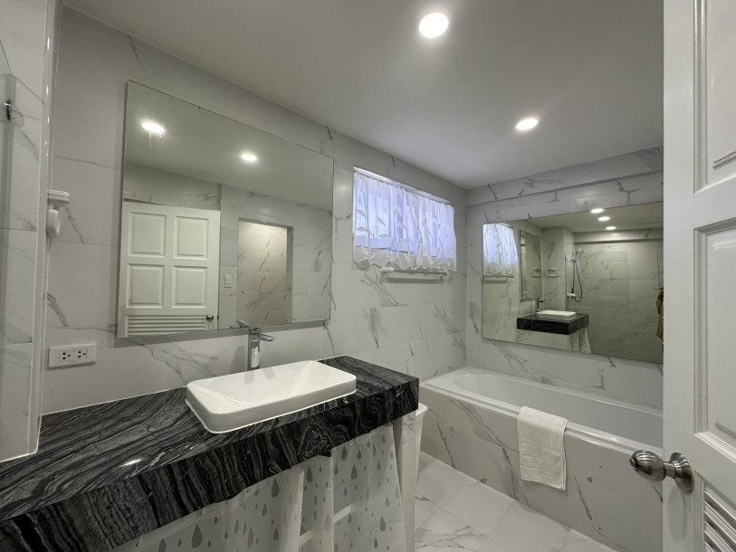 2 Bed, 2 Bath, HouseFor Sale, Loch Palm, Phuket