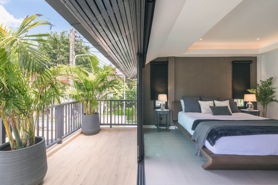 3 Bed, 2 Bath, HouseFor Sale, Nai Harn, Phuket