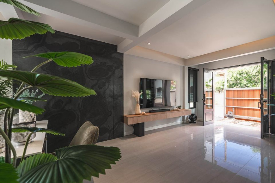 3 Bed, 2 Bath, HouseFor Sale, Nai Harn, Phuket