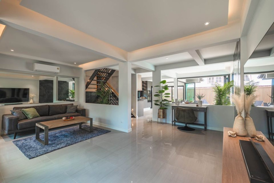 3 Bed, 2 Bath, HouseFor Sale, Nai Harn, Phuket