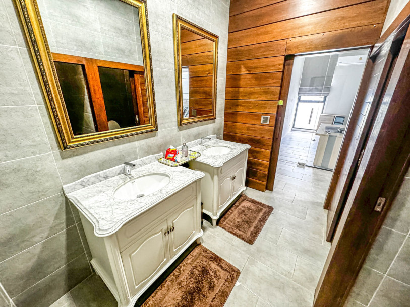 Commercial Property, For Sale