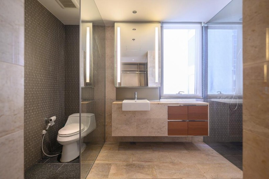 2 Bed, 2 Bath, ApartmentFor Sale, Ratchadamri, Bangkok