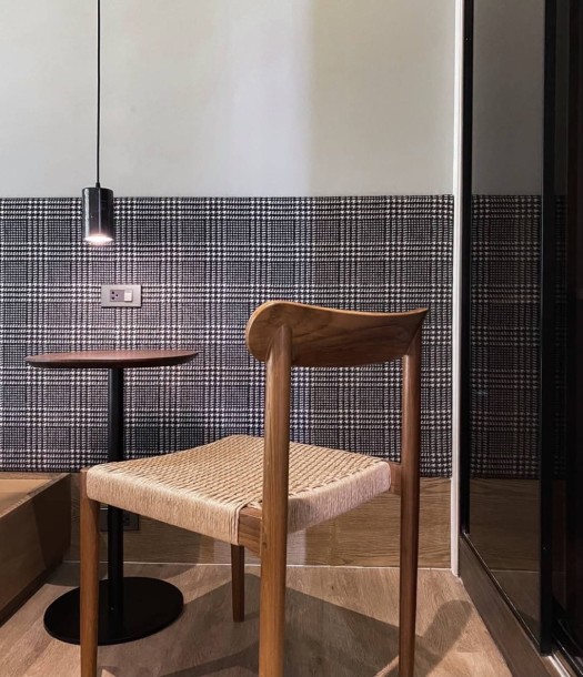 2 Bed, 2 Bath, ApartmentFor Sale, Phloen Chit, Bangkok