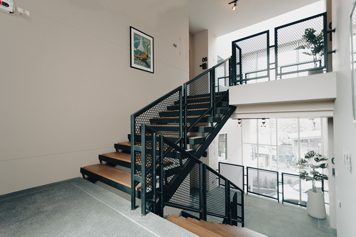 8 Bath, ApartmentFor Sale