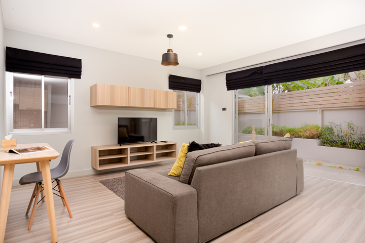 8 Bath, ApartmentFor Sale