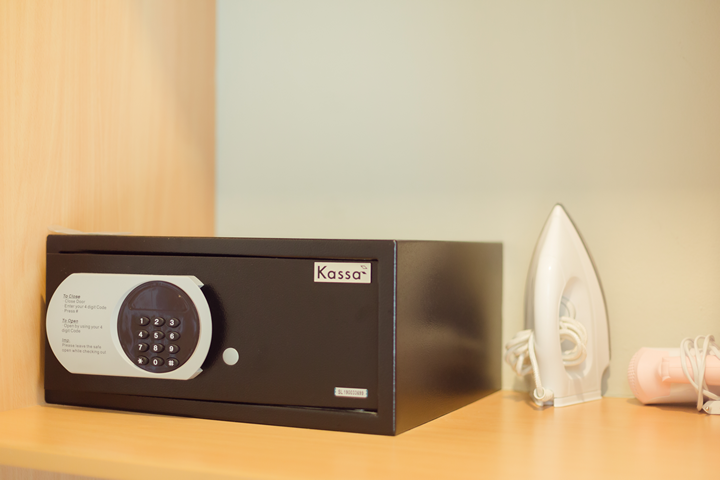 8 Bath, ApartmentFor Sale