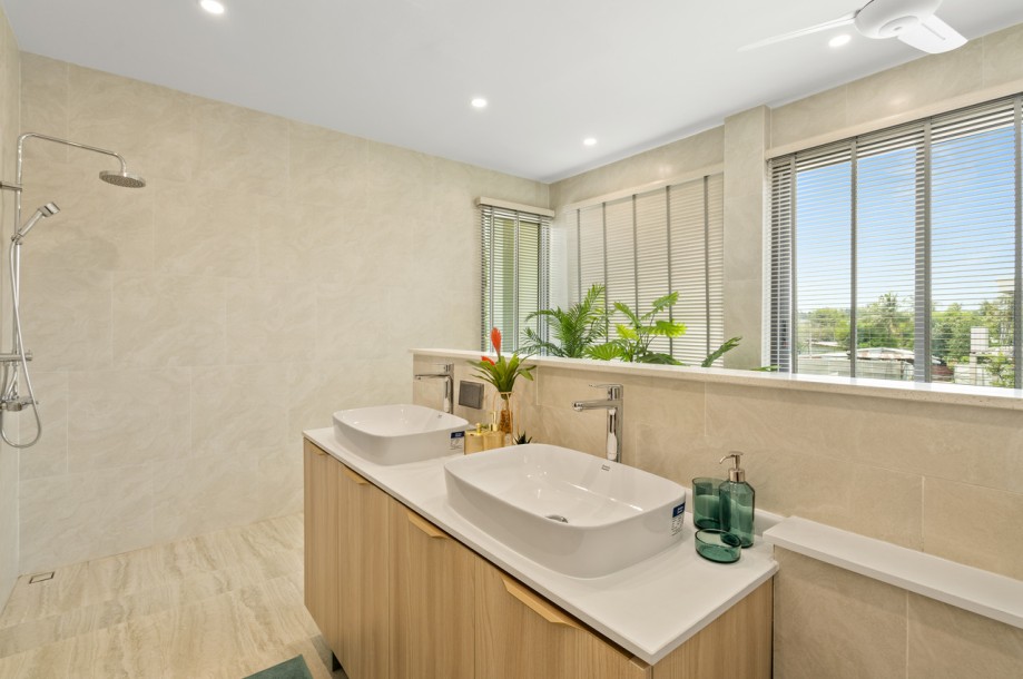 5 Bath, HouseFor Sale, East Pattaya, Chonburi