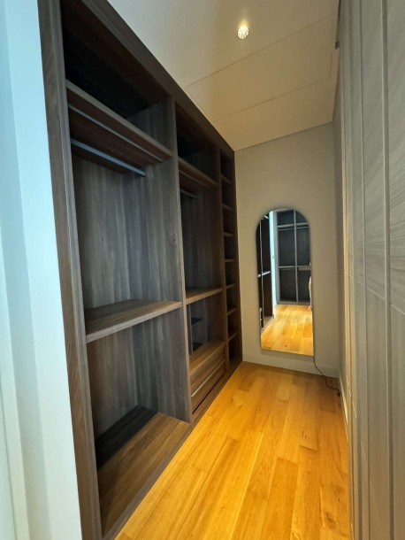 1 Bath, ApartmentFor Sale, Lumphini, Bangkok