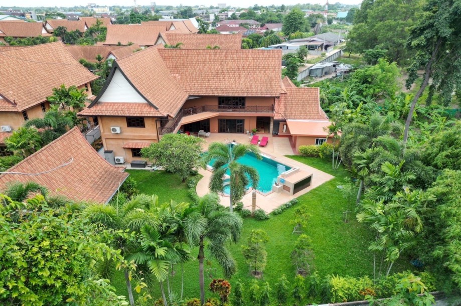 7 Bath, HouseFor Sale, East Pattaya, Chonburi