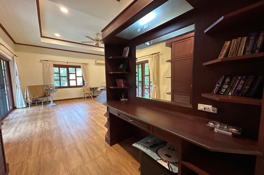 7 Bath, HouseFor Sale, East Pattaya, Chonburi