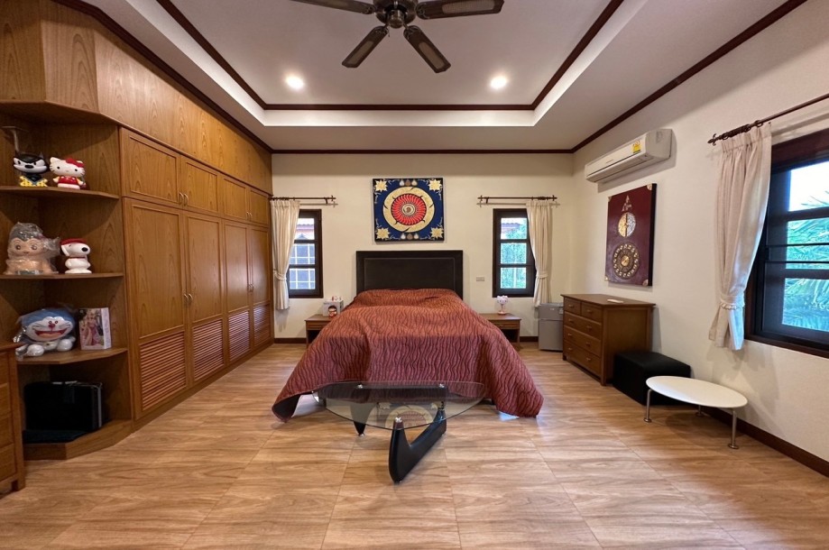 7 Bath, HouseFor Sale, East Pattaya, Chonburi