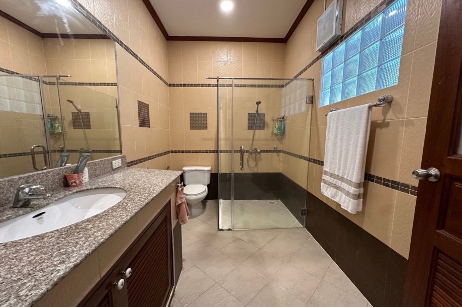 7 Bath, HouseFor Sale, East Pattaya, Chonburi