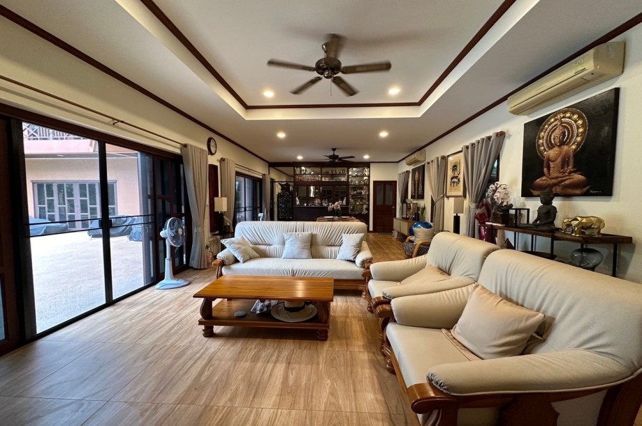 7 Bath, HouseFor Sale, East Pattaya, Chonburi